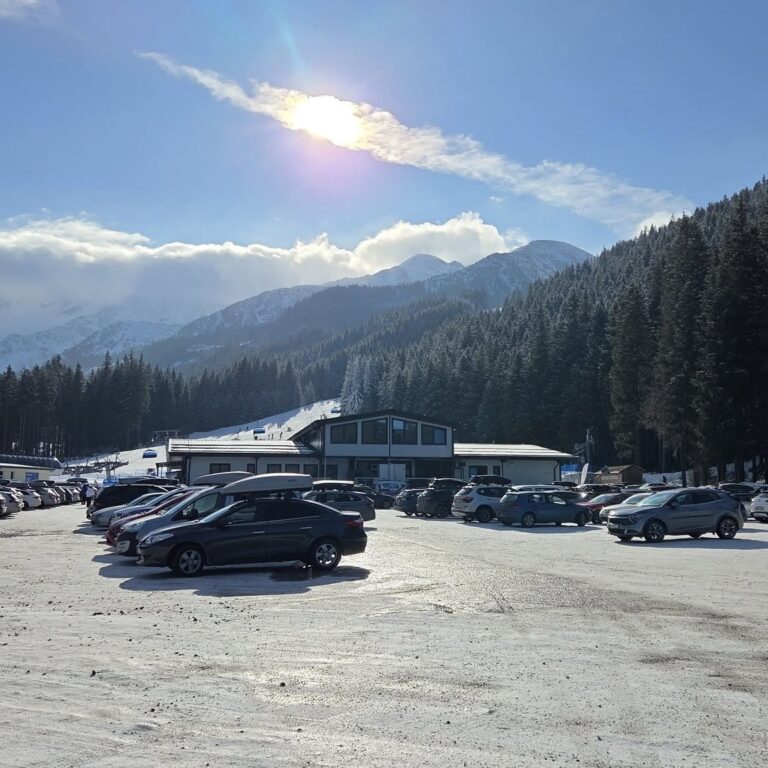 Parkovisko v Zuberci. Foto: Patrik Mik.