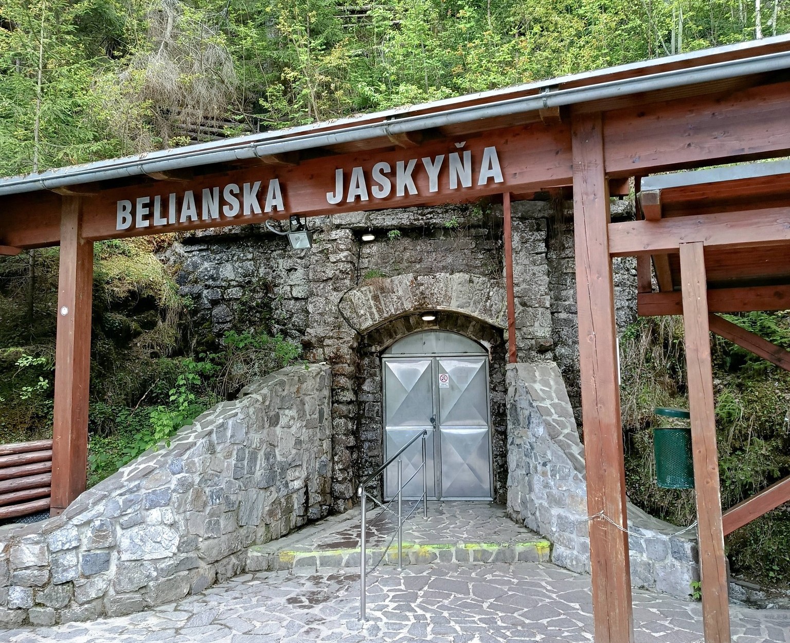 Vstup do Belianskej jaskyne