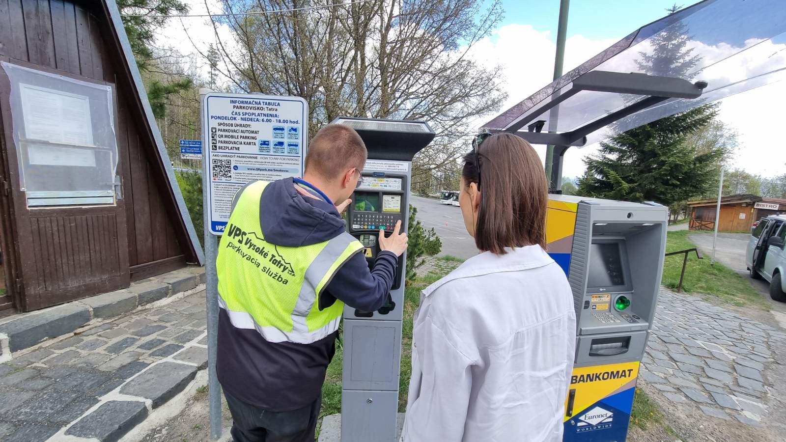 Parkoviská v Smokovcoch sú dobre označené i s pokynmi na platenie