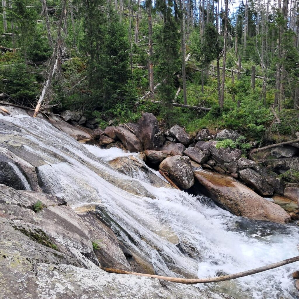 Krása! Niet sa čomu diviť, že priťahuje fotografov. No treba dávať pozor