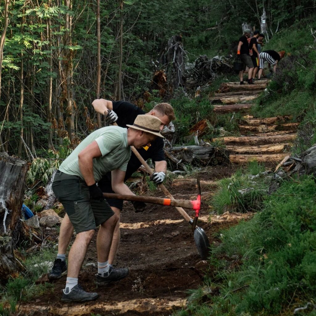 Pracuje sa aj inde v Tatrách. Napríklad na chodníku Tri studničky - Kriváň