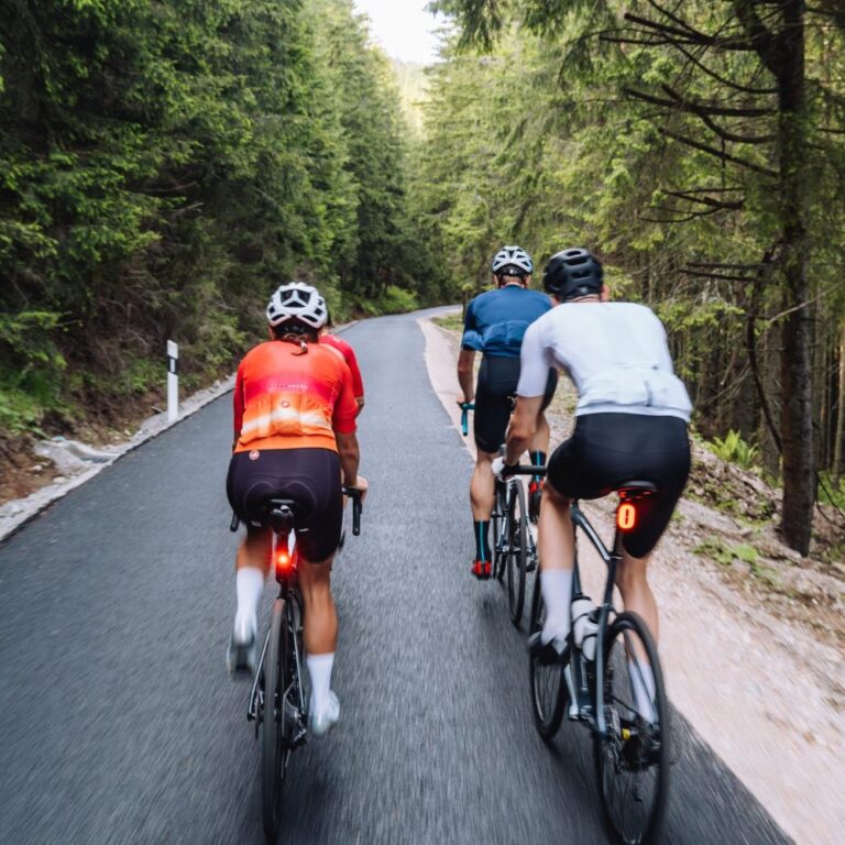 Po dokončení asfaltky to bude bicyklová paráda