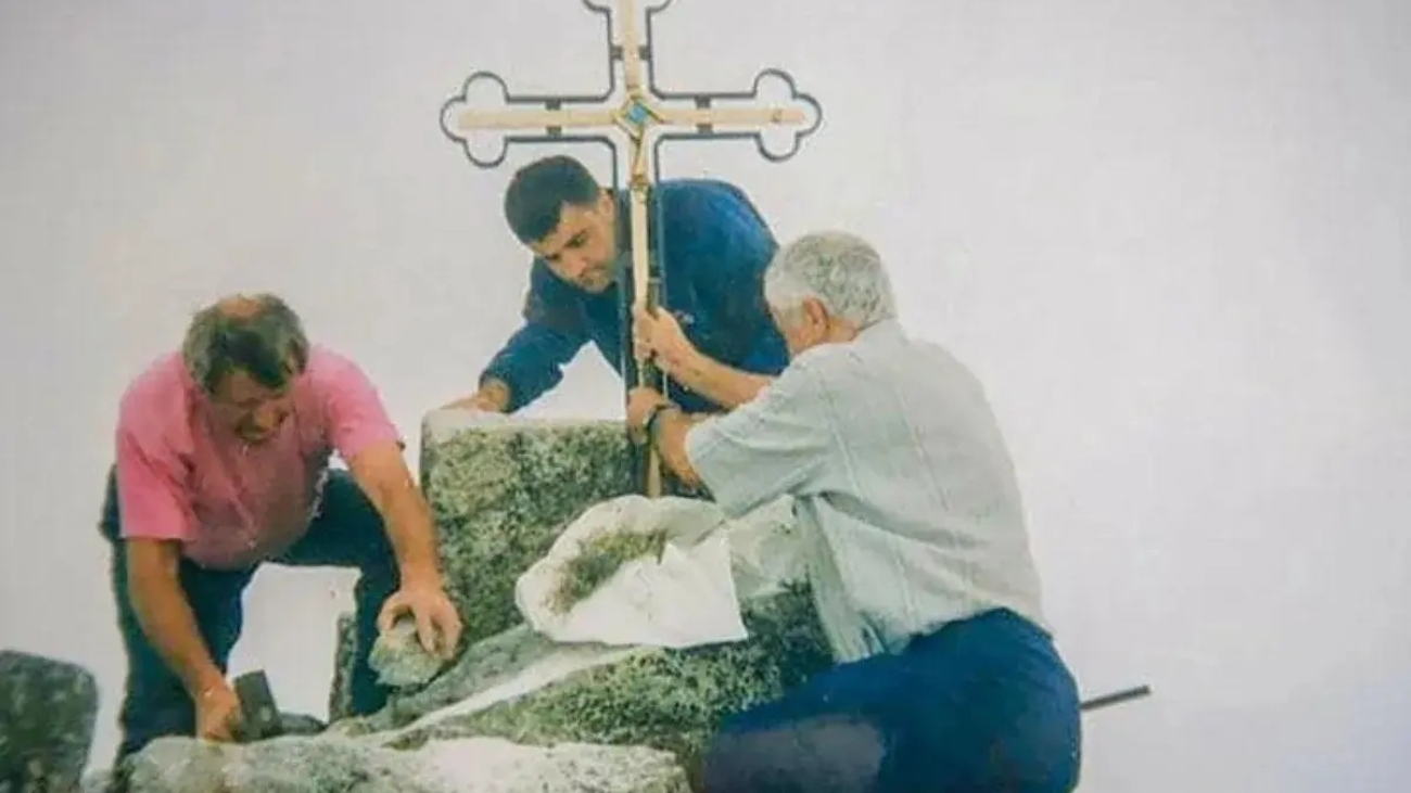 Osádzanie kríža na Gerlachovskom štíte