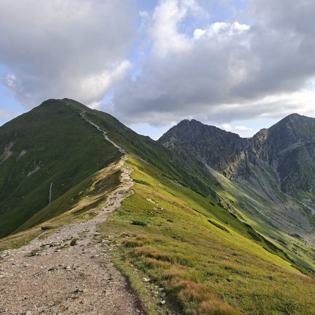Toto uvidíte počas výstupu. Nádherná panoráma!