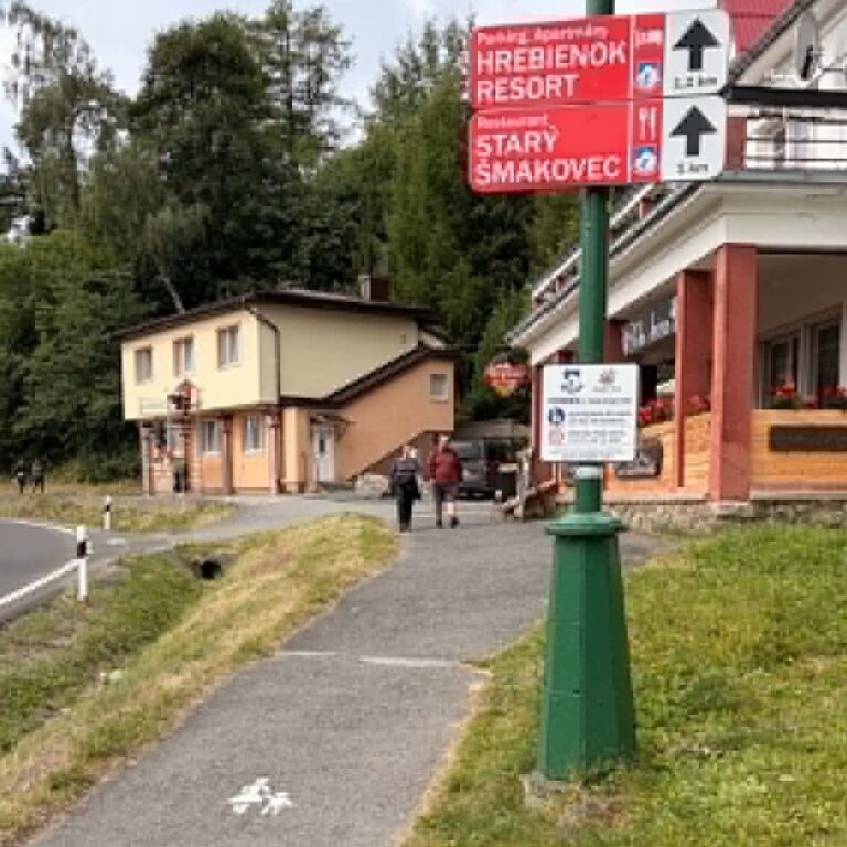 V tatranských strediská osadili nové značky
