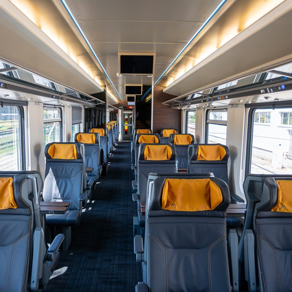 Prvá trieda poskytuje cestujúcim komfort i vyšší rozsah služieb