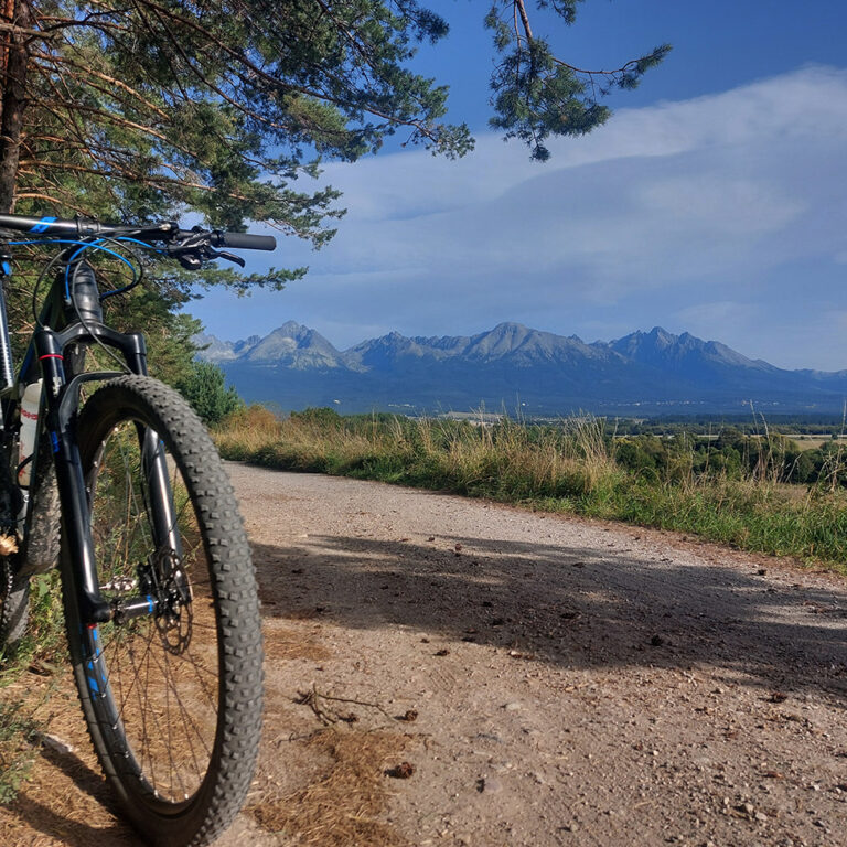 V Západných Tatrách sa stalo nešťastie. Cyklistu našlli bez známok života